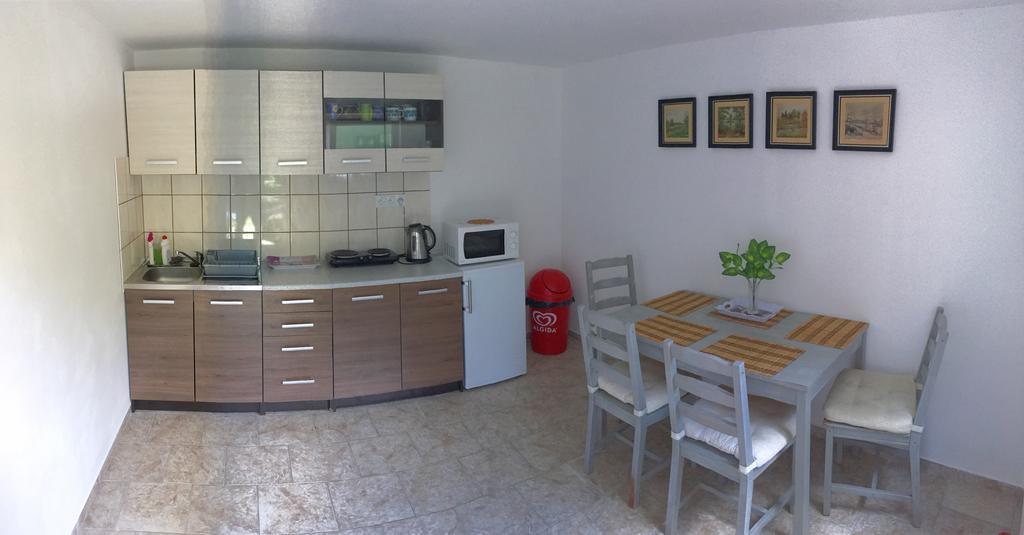 Lesni Penzion Vranov Vranov nad Dyjí Buitenkant foto